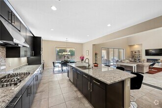 Building Photo - 11 Carolina Cherry Dr