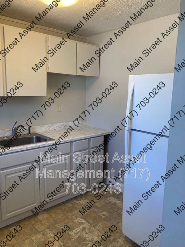 Building Photo - 729 S 25th St