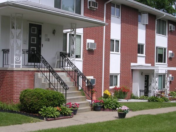 3213 Exterior - 3213 Grand Ave