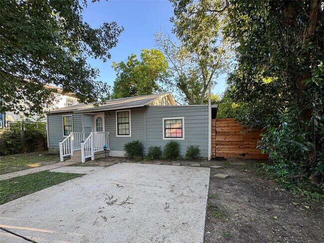 Foto del edificio - 1709 Patton Ln