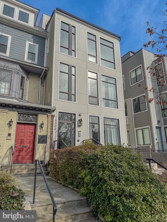 Foto del edificio - 5309 Connecticut Ave NW