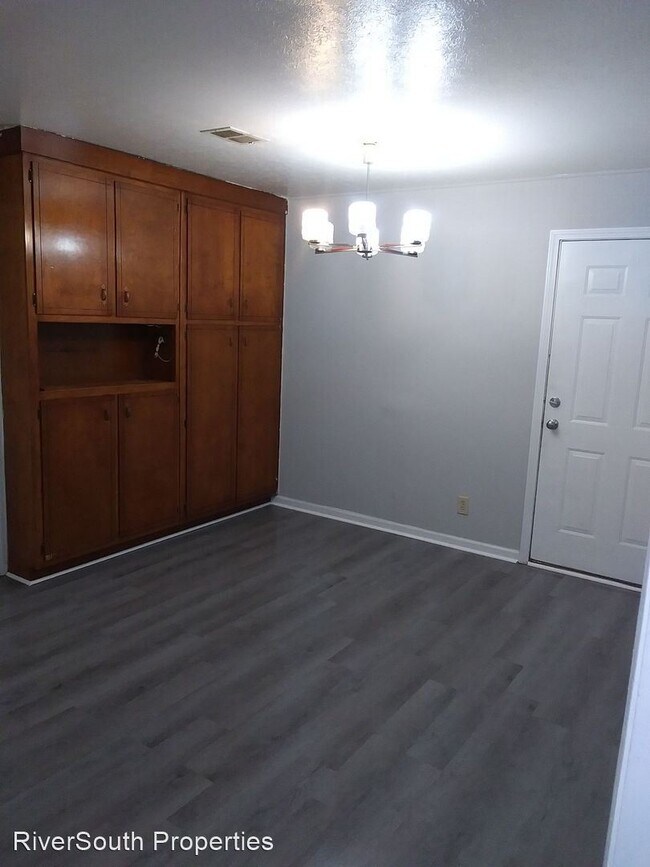 Building Photo - 3 br, 1 bath House - 4713 Harbin St