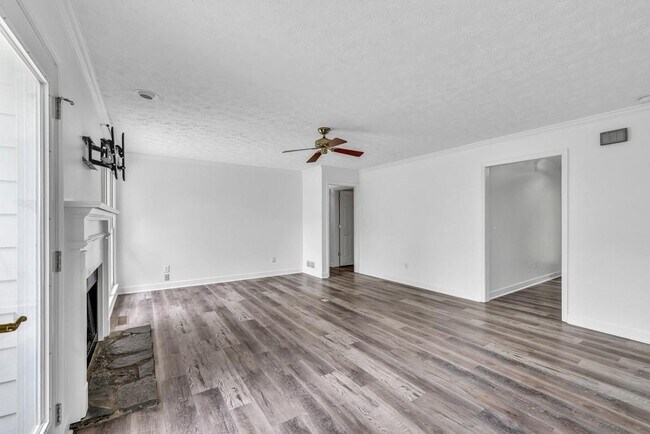Foto del edificio - 3590 Canon Creek Dr
