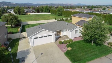 Building Photo - 1806 N Salmon River Ln