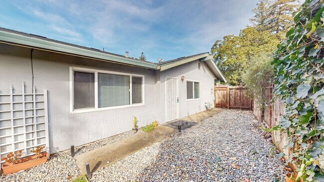 Building Photo - 310 Wikiup Dr