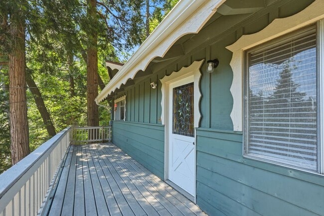Building Photo - 1168 Jungfrau Dr