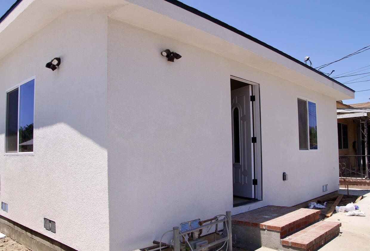 10457 El Dorado Ave, Los Angeles, CA 91331 House Rental in Los