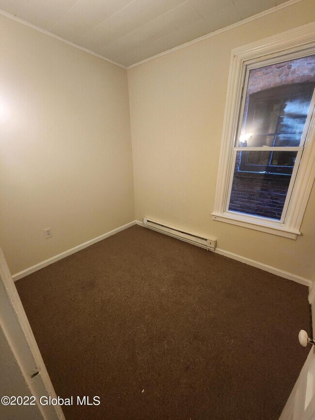 Building Photo - 384 8th St