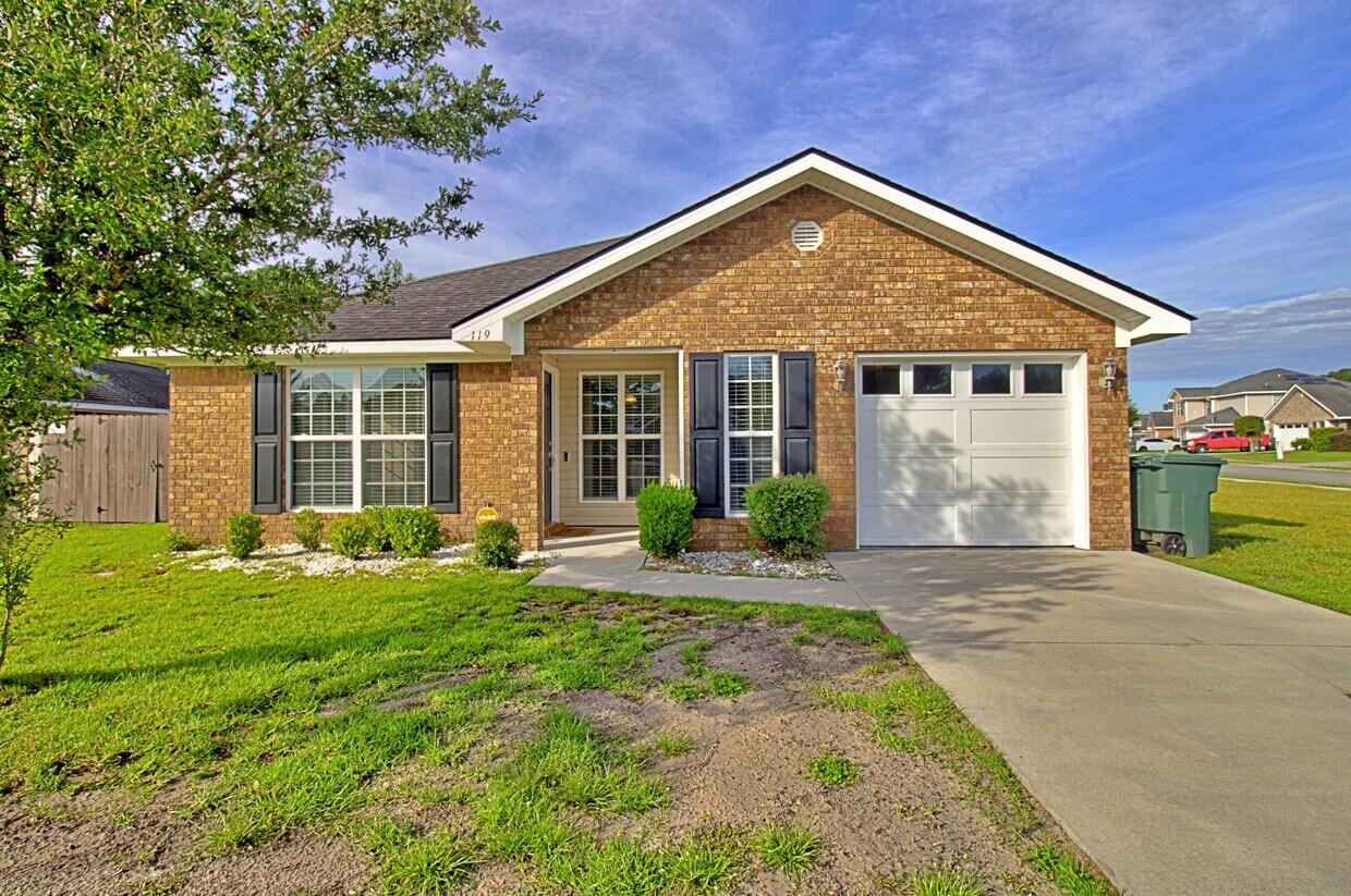 Primary Photo - 119 Grandview Dr