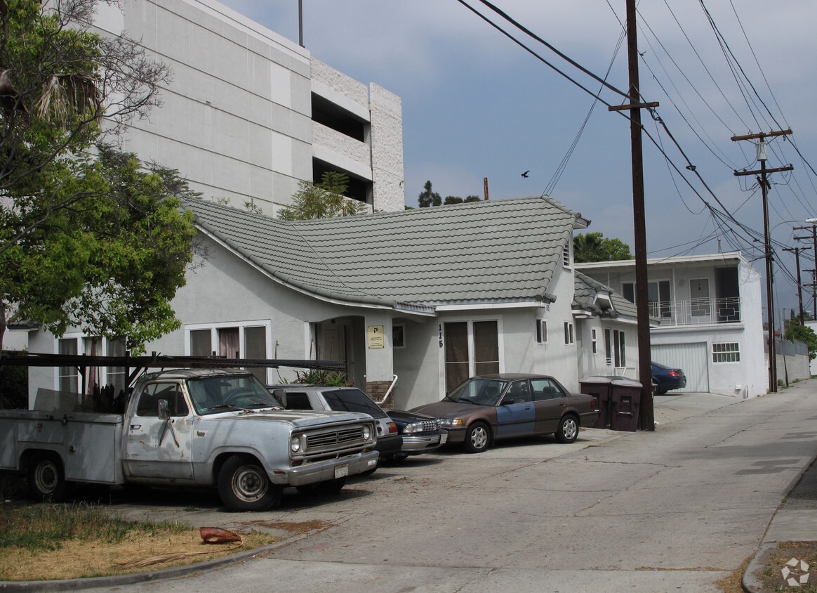 Primary Photo - 115 W Eulalia St