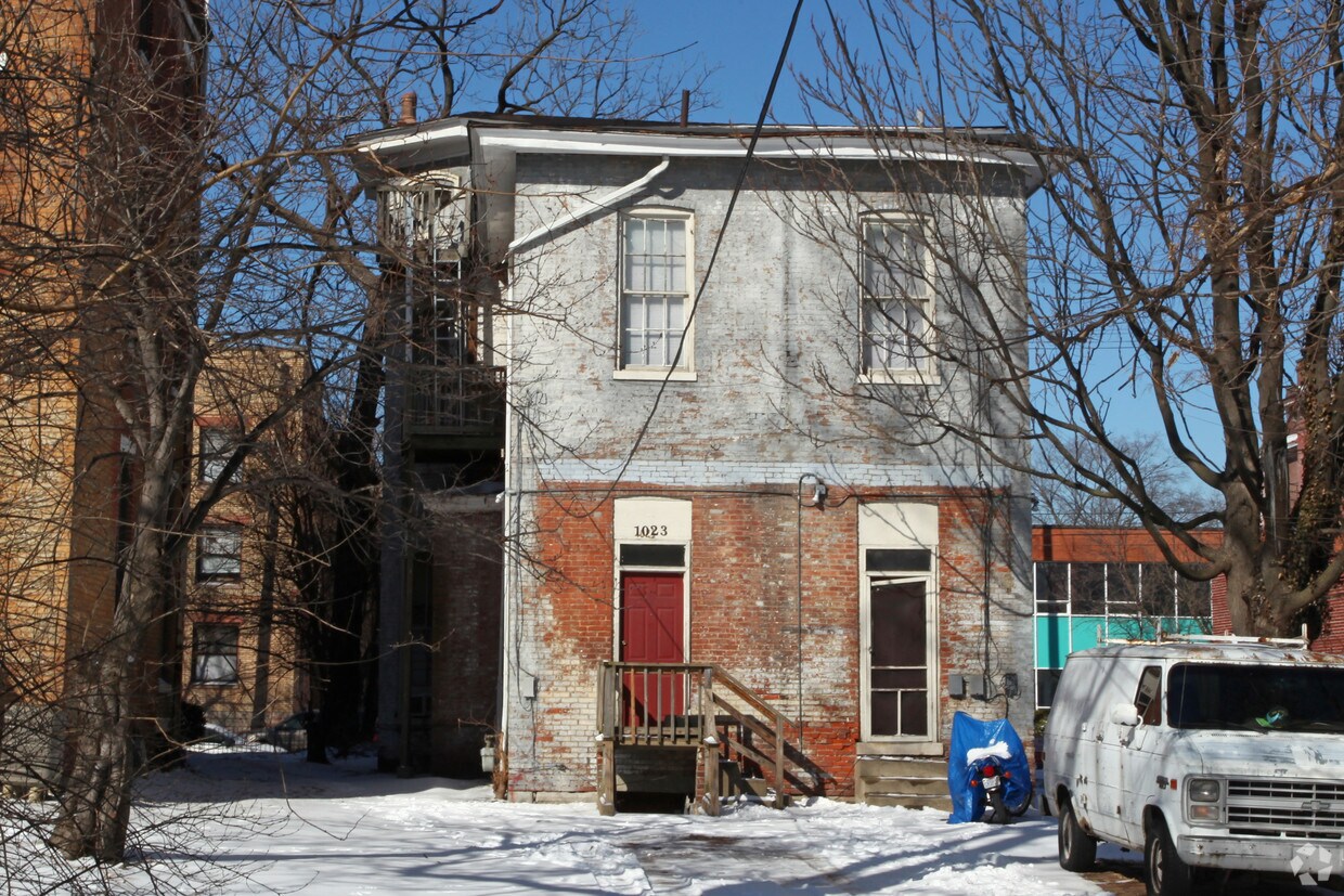 Building Photo - 1023 S 4th St