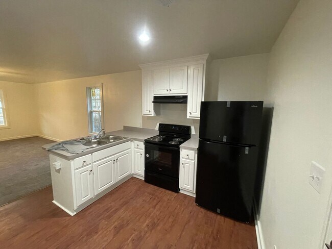 Foto del edificio - 1700 Norwood Dr N