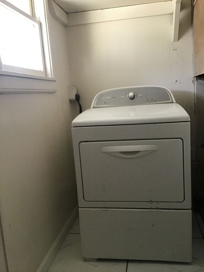 Foto del edificio - OL811/8171/2-Holmes, Kelsey