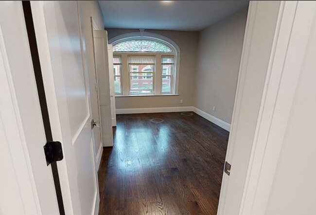 Building Photo - 6 Strathmore Rd