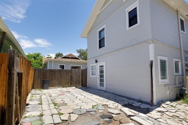 Foto del edificio - 618 7th Ave N