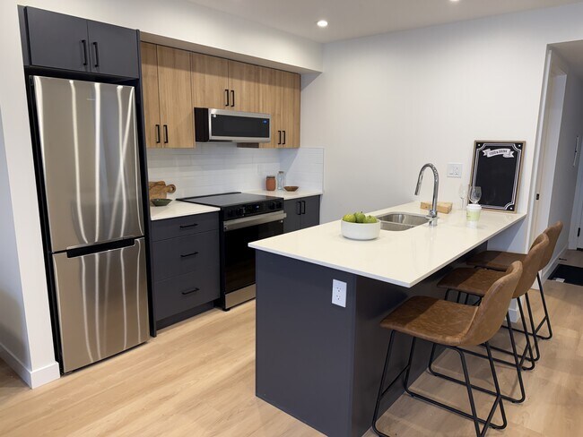 Photo du bâtiment - 8615-8108 108 St NW