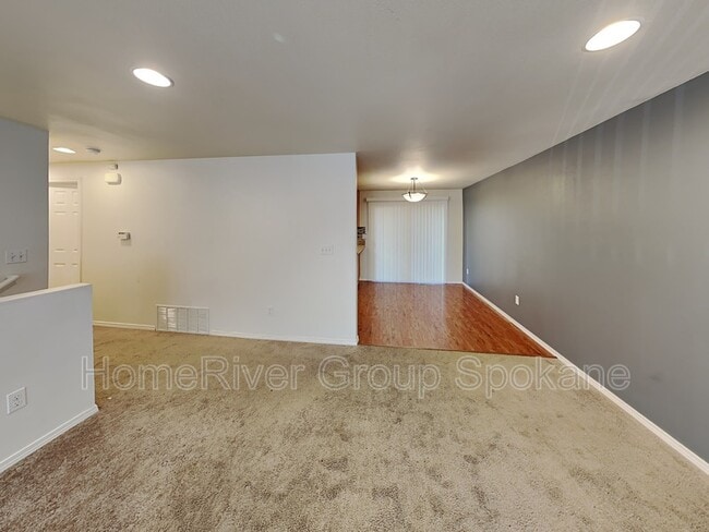 Building Photo - 4227 E 35th Ave