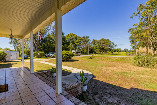 Building Photo - 2995 Highway 182