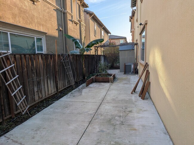 patio trasero - 427 Silvercrown Way