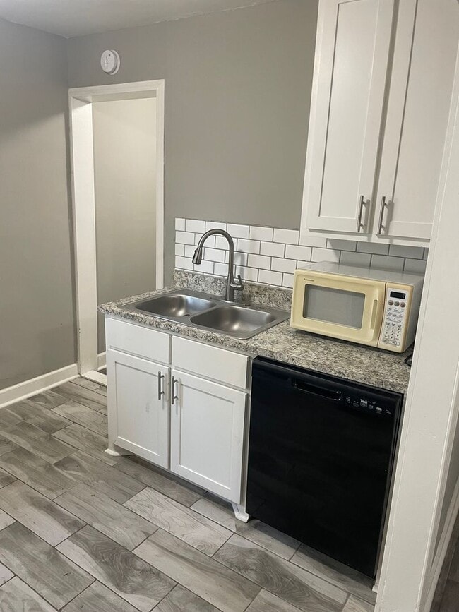 Foto del edificio - 2121 S Fillmore St