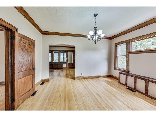 Building Photo - 1115 Albemarle St