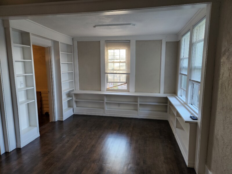 1205 Emerald Ave Unit 2, Chicago Heights, IL 60411 Room for Rent in