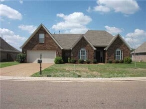 Building Photo - 35 Mulberry Cove