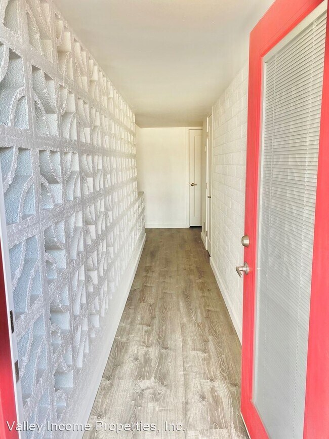 Foto del edificio - 2737 E Glenrosa Ave