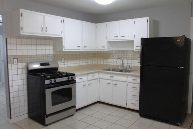 Foto del edificio - 3123 Chadwick Dr