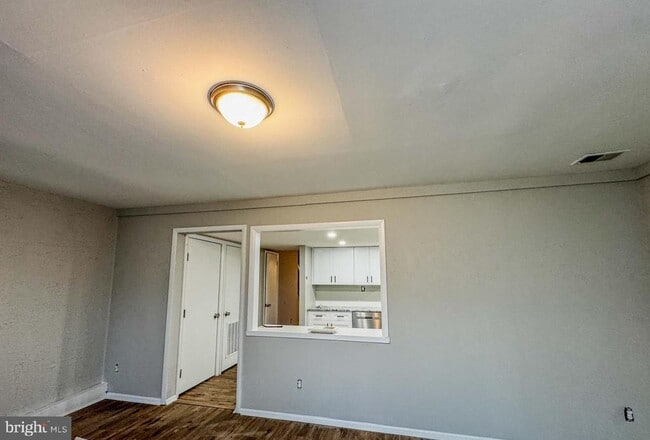 Building Photo - 4 Milstone Ct