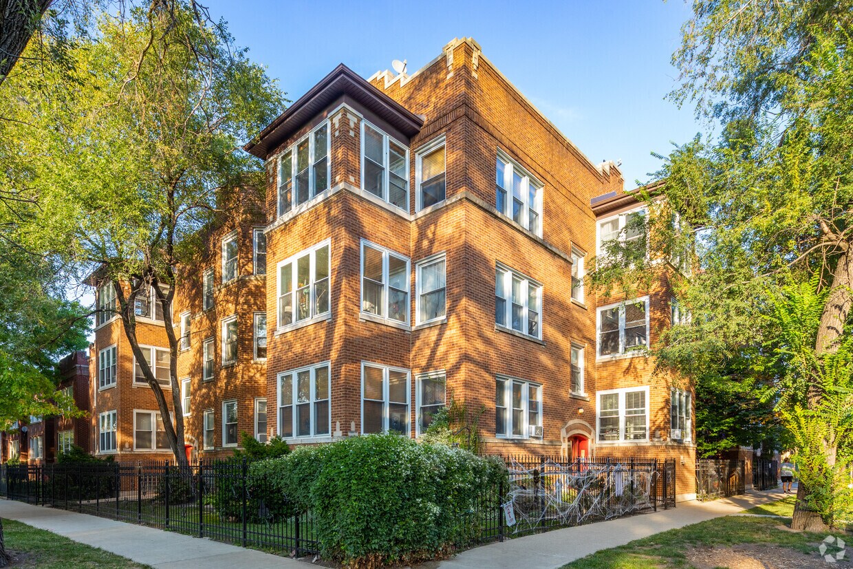 Primary Photo - 3314-3324 W Sunnyside Ave