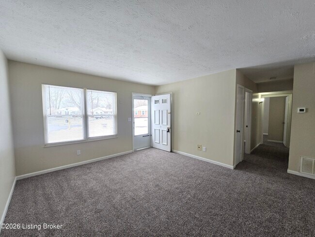 Foto del edificio - 4800 Tipton Pl