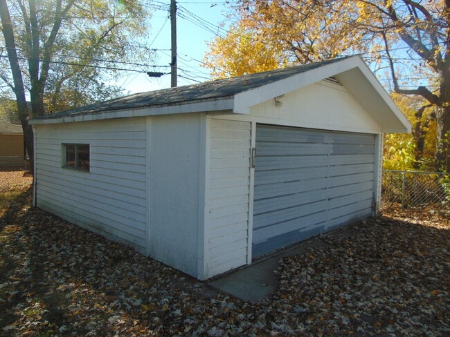 Building Photo - 8454 Sherman Ave
