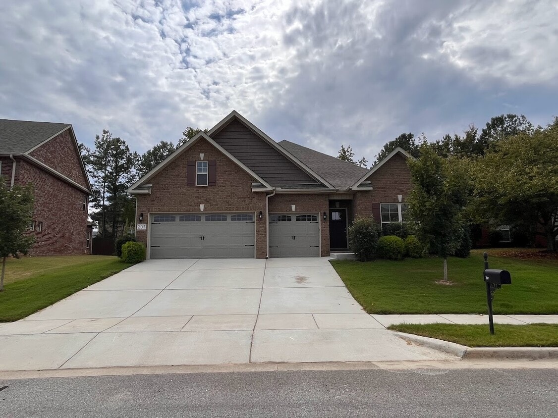 207 Blackwood Dr NW, Madison, AL 35757 House Rental in Madison, AL