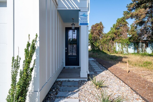 Foto del edificio - SHORT TERM FULLY FURNISHED NEW CONSTRUCTIO...
