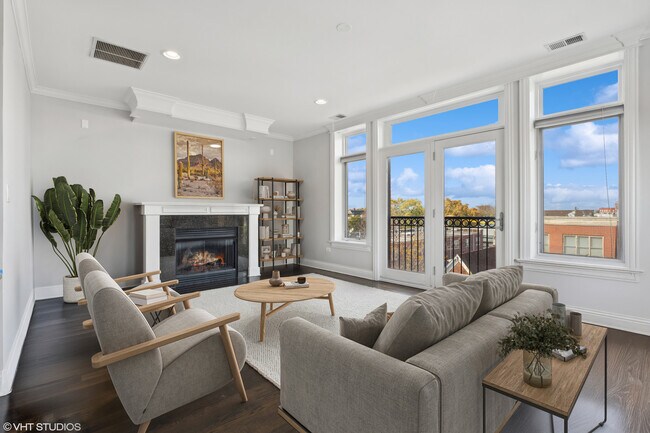 Foto del edificio - 1815 W Armitage Ave