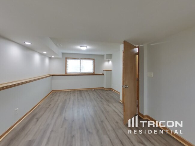 Foto del edificio - 13078 Glenhurst Ave