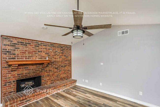 Building Photo - 4913 Cliffwood Dr