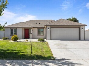 Building Photo - 1016 S Blueberry Pl