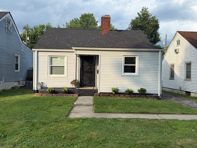 Photo - 1523 Wurtele Ave House