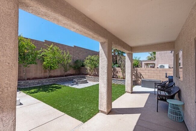 Foto del edificio - 169 Cobalt Sky Ave