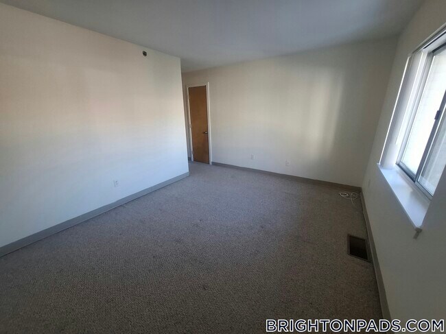 Building Photo - 148 N Beacon St