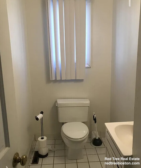 Photo - 7 Etna St Townhome