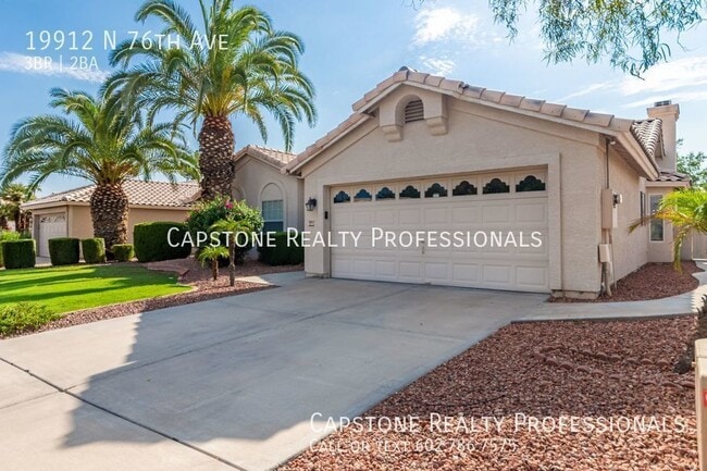 Building Photo - Lovely 3 Bedroom 2 Bath Unit Ready for Imm...