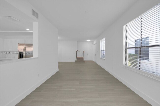 Building Photo - 3041 Indiana St