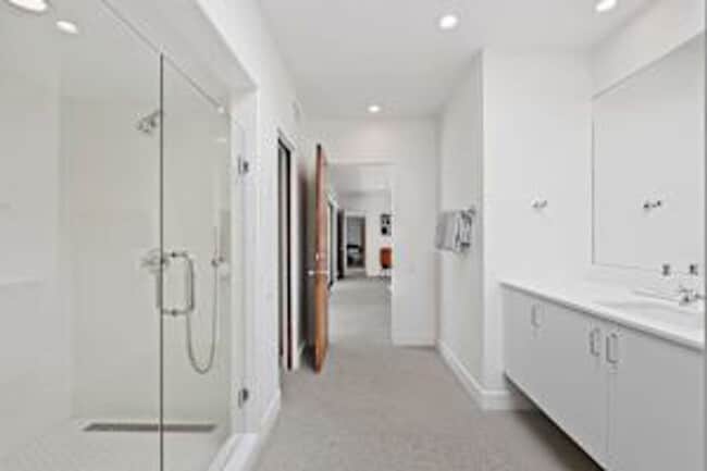 Foto del edificio - 5 bedroom 5 bath Available for Short Term ...