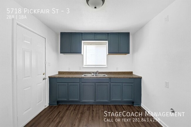Building Photo - 5718 Pickfair St