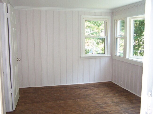 Foto del edificio - 2BR/1BA home with bonus room