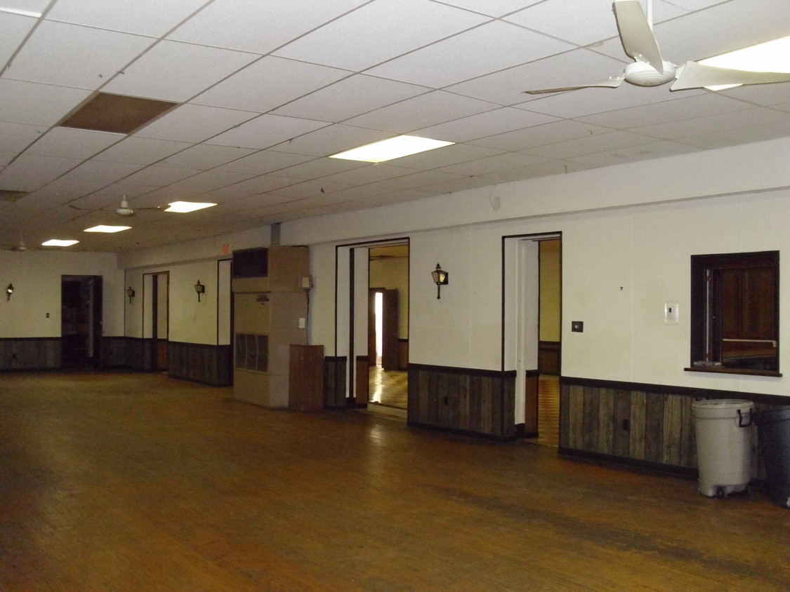 Building Photo - 320-322 E High St