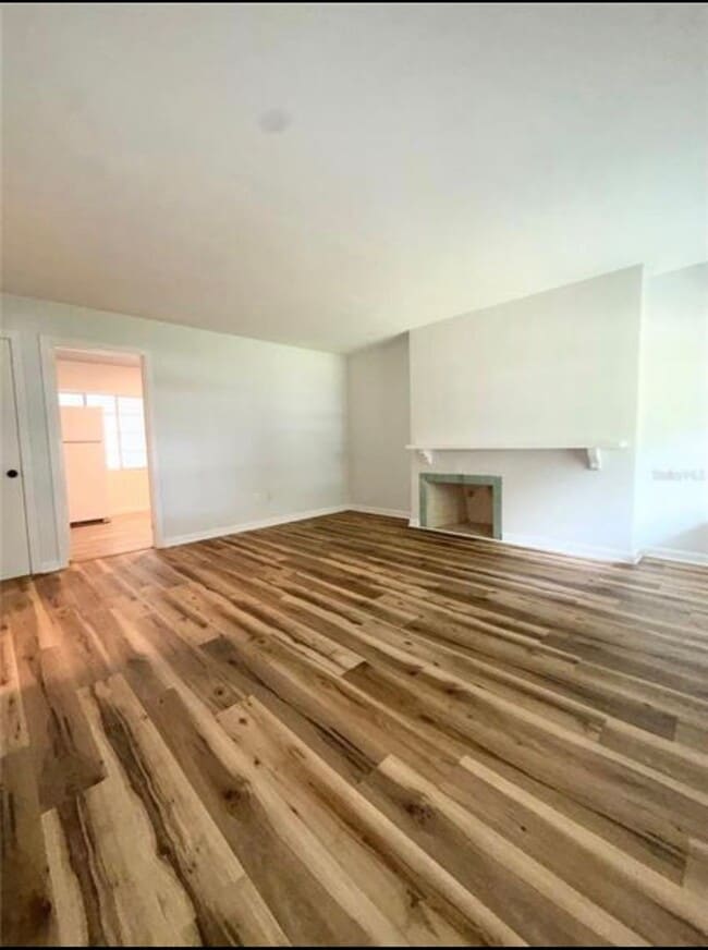 Building Photo - 1016 Alba Dr